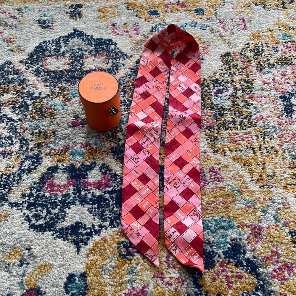 Twilly Hermès scarf with box
